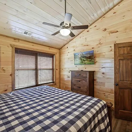 Dog Friendly, 3-Decks, Indoor Pool, Hot Tub With Arcade Villa Pigeon Forge Exterior photo